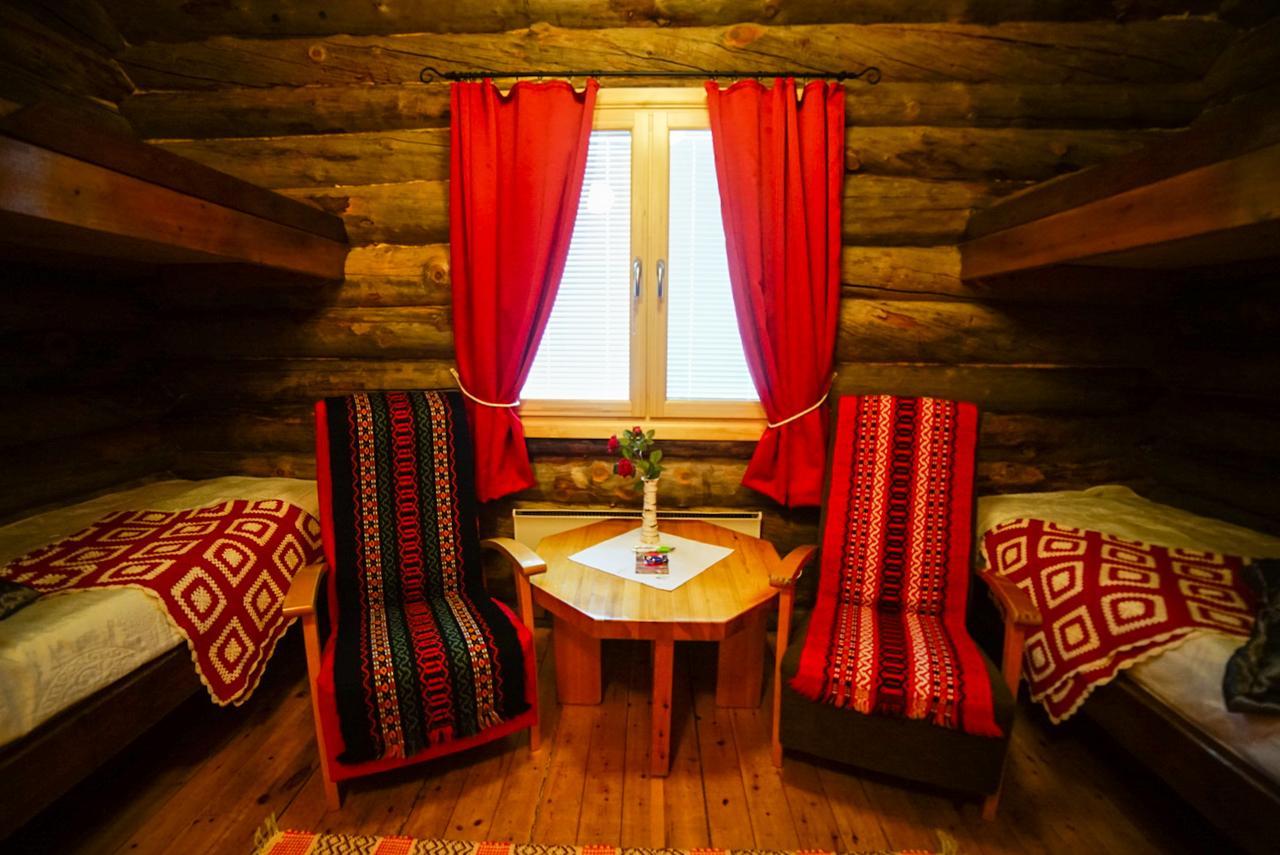 Bed and Breakfast Neljaen Tuulen Tupa Kaamanen Esterno foto